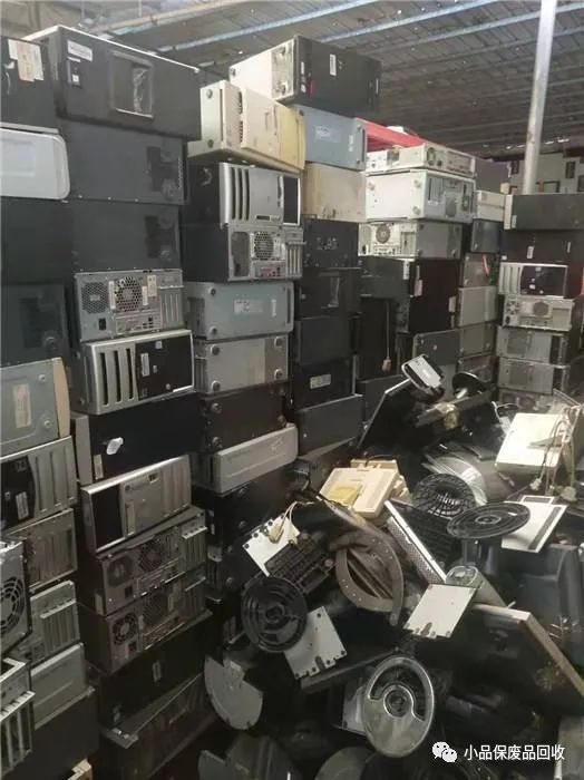 三十而立未成，計(jì)算機(jī)房維護(hù)服務(wù)開(kāi)啟職業(yè)新篇章